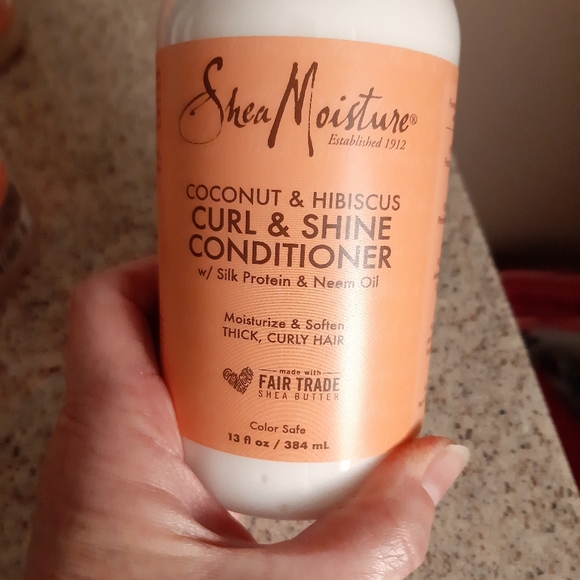 Shea Moisture Coconut and Hibiscus Haircare Bundle - Picture 8 of 12